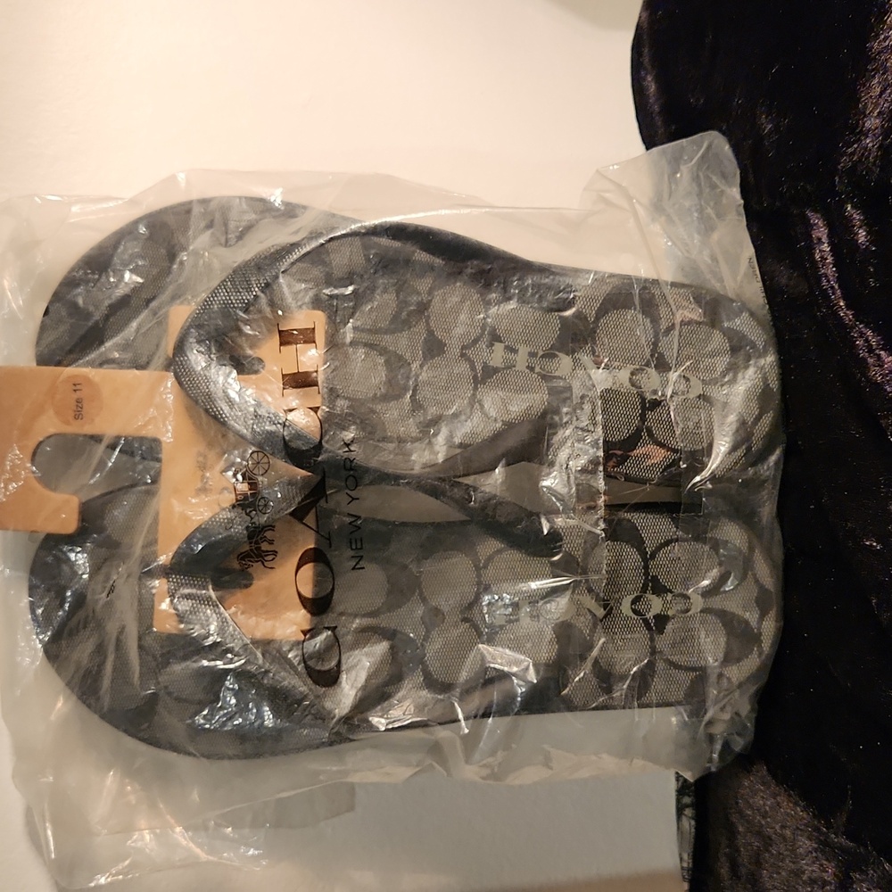 Coach Monogram Black and Gray Plateform Flip Flops - Picture 7 of 7